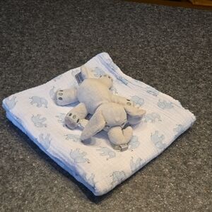 aden + anais Blue Elephant Muslin Blanket